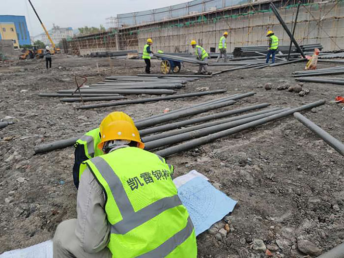 黄骅螺栓球网架结构